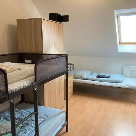 Gaestewohnung 4-Raum Wohnung Fuer 2-8 Personen ซวิคเคา ภายนอก รูปภาพ