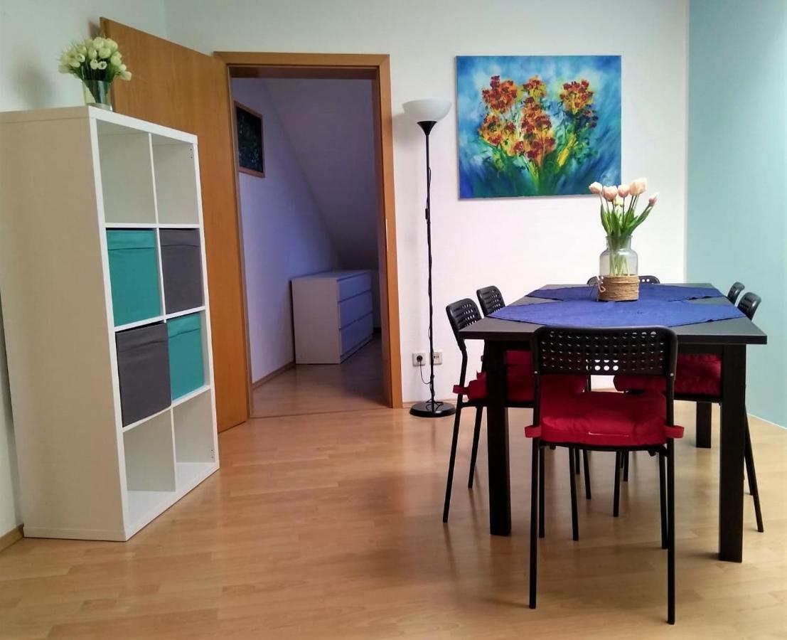 Gaestewohnung 4-Raum Wohnung Fuer 2-8 Personen ซวิคเคา ภายนอก รูปภาพ
