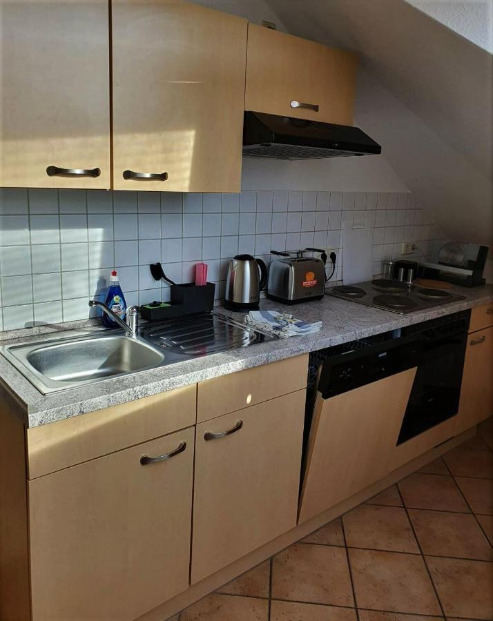 Gaestewohnung 4-Raum Wohnung Fuer 2-8 Personen ซวิคเคา ภายนอก รูปภาพ